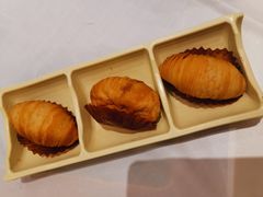 榴莲千丝酥-稻香酒家·34年老字号·港式粤菜(汉街店)