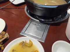 -菌之家·专业纯野生菌火锅·特色炒菌