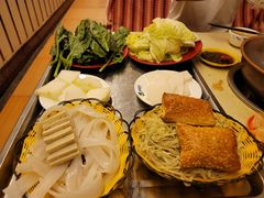 -洞庭洲·防空洞火锅·铜锅涮肉·烧烤(新百广场店)