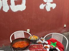 -毛辣果·贵州红酸汤牛肉火锅(西单店)