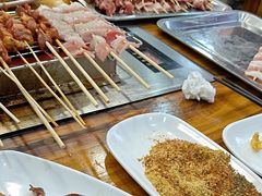 -哈尔滨小酒馆·鲜肉现穿自助烧烤(康新花园店)