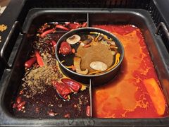 -老牌坊云南鱼豆花火锅(哈西万达店)