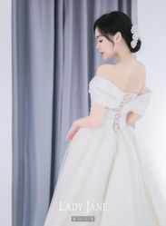 -Lady  Jane高端婚纱礼服馆