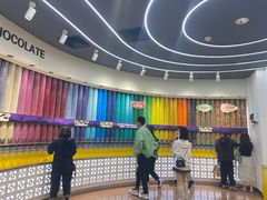 -m豆巧克力世界(上海世茂广场店)