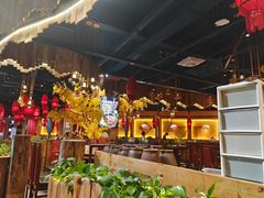 -老滇山寨•云南特色菜•地方菜•民族风情歌舞表演(金碧店)