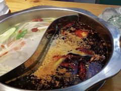 -何氏串串香火锅(翠亨店)