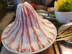 谷饲黑豚腩片-禄婶鸡煲·打边炉