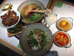 -百春原湖南牛肉粉(百联世纪店)