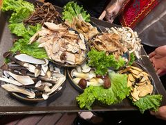 -老滇山寨•云南特色菜•地方菜•民族风情歌舞表演(金碧店)