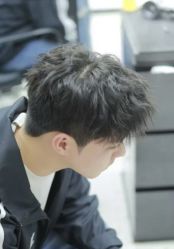 -iu潮牌·SALON