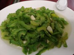-香猪美食(中心店)