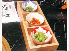 -山川小町·极番烧肉(新地假日广场店)