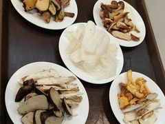 -天宜隆蘑菇宴火锅(石景山旗舰店)