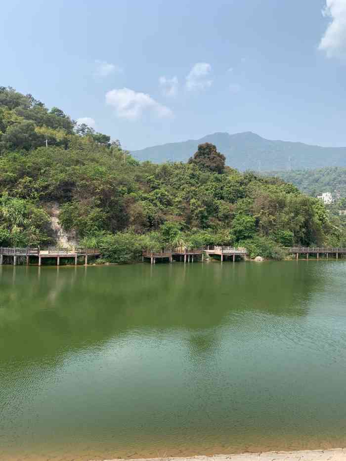 双龙潭生态运动景区-"双龙潭风景区分为三个部分:自然景观区.生.