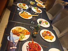 -涨巢·潮玩水疗局