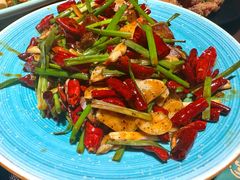 -曼听小寨海鲜烧烤·大连辣炒大王(盖州街店)