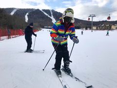 -亚布力新体委滑雪场