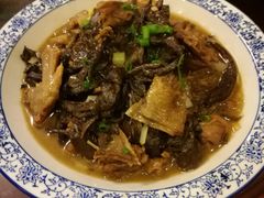 小鸡炖野生黄磨-小土豆北方菜馆(文慧园店)