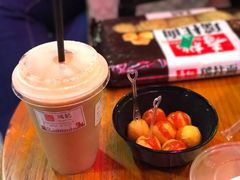 驰名丝袜奶茶-香港鸿记冰室