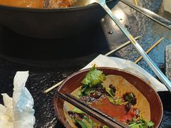 -鹿鸣山草本茶香火锅(园西路店)