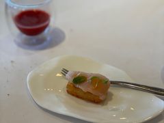 皇帝鱼刺身配粢饭糕-Jean Georges