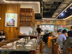 大堂-胡须佬鸡煲四季火锅店(石厦西村直营店)