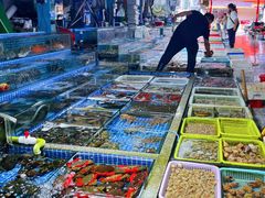 -霞涌市场海鲜摆卖区