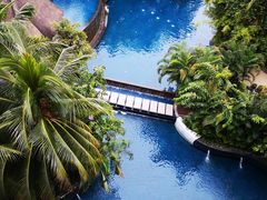 -三亚湾海居铂尔曼度假酒店