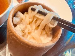 黄鱼煨面-杭州西子湖四季酒店·金沙厅