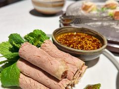 蘸水薄荷手卷牛肉-泓0871臻选云南菜·味庄