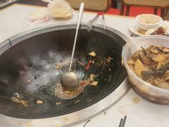 -鲁员外地锅鸡地锅鱼(古墩路店)