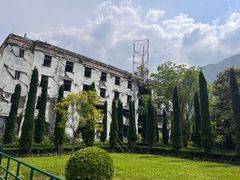 -四川汶川特大地震漩口中学遗址