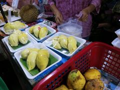 -芒果糯米饭摊子