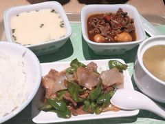 -老乡鸡(上海品尊国际中心店)