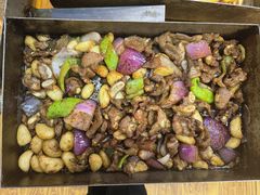 -老东镇啤酒屋海鲜加工·蒸汽海鲜·海鲜烧烤(台东店)