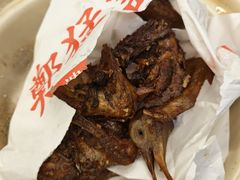 盐焗乳鸽-郑猛记石岐鸽主题餐厅(长江店)