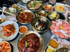 -草家酱蟹炭火烤肉店(珲春南路二店)