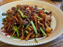 苗家小炒黄牛肉-印象鲵宴·张家界地标美食名片(溪布街店)