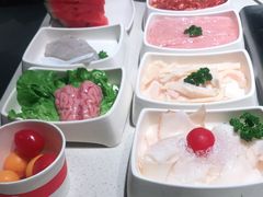 -海底捞火锅鲜切牛肉主题店(长寿路店)