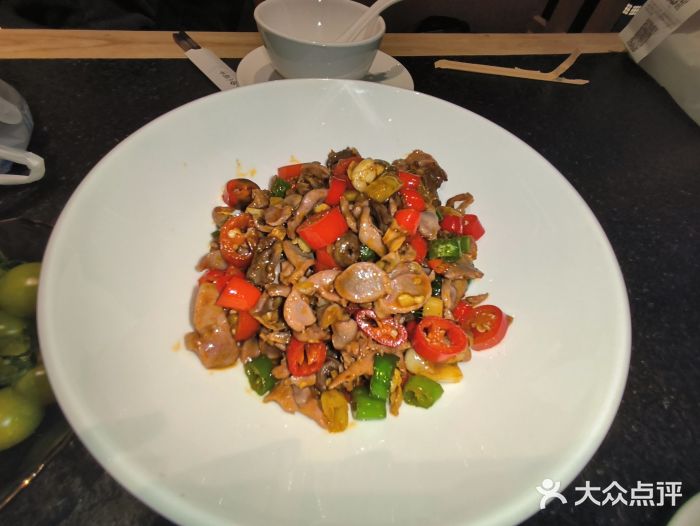 鱼鲜饭香·招牌汽锅剁椒鱼头王图片