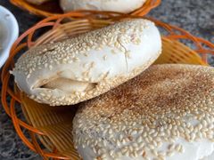 烧饼-清真喜兰老丁羊汤特色小吃