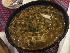 -香巴拉云南餐厅(华莱坞店)