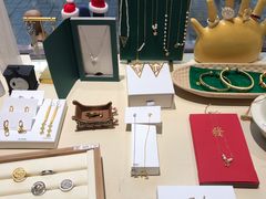 -LADY FAFA(巨鹿路陕西南路路口店)
