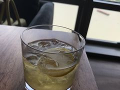 威士忌酸-非常时髦餐厅VUE Restaurant(外滩茂悦大酒店)