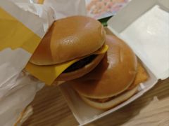 -麦当劳(世界城广场店)