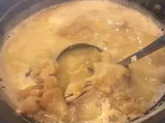 -鲜入围煮花胶鸡海鲜火锅