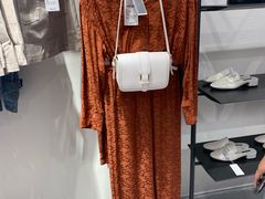 -URBAN REVIVO(七宝领展广场店)