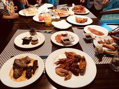 -BLU 全日制餐厅(上海安曼纳卓悦酒店)