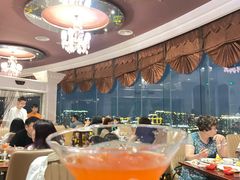 -荣誉国际酒店-云顶旋转餐厅
