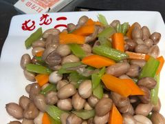 -屯老二农家铁锅炖·行业领军者(梅江店)